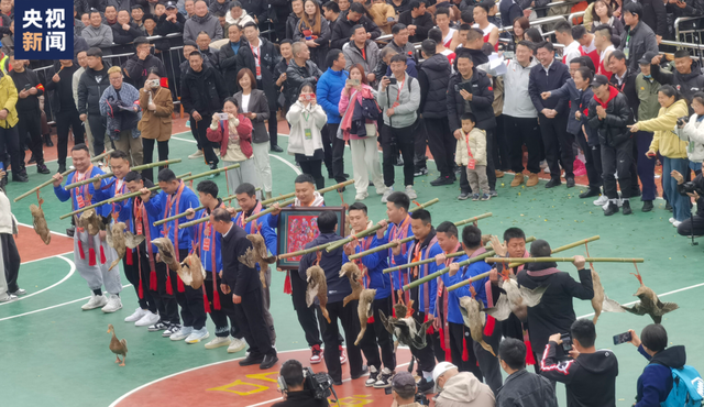 篮球冠军奖品有哪些_篮球冠军奖杯叫什么_篮球冠军小奖品都有哪些