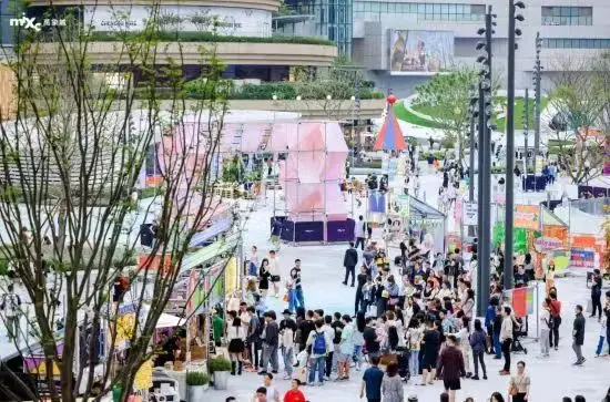 板桥篮球场_成都杉板桥篮球场规则_成都桥下篮球场