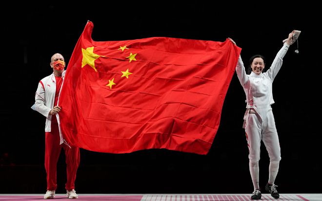 奥运女击剑冠军程_奥运会击剑女冠军_2021奥运会击剑运动员