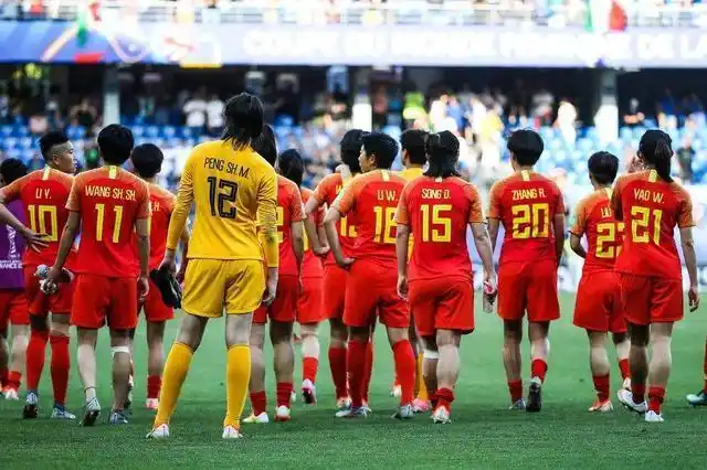 四川足球最好成绩_四川足球第一个冠军是_足球四川冠军是哪个队