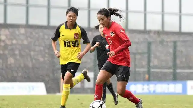 足球四川冠军是哪个队_四川足球最好成绩_四川足球第一个冠军是