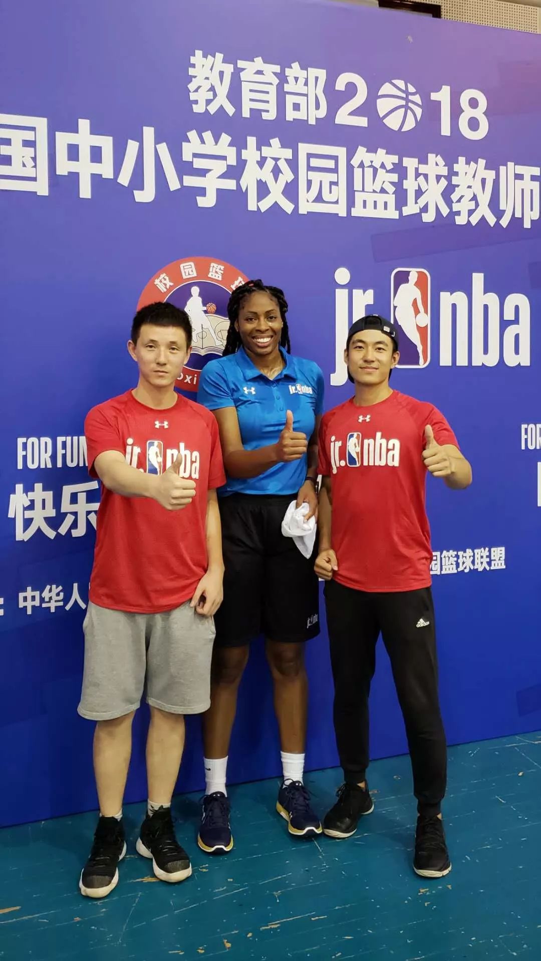 哈尔滨莱飞跃篮球赛冠军_哈尔滨莱飞跃篮球馆怎么收费_哈尔滨莱飞跃篮球官网