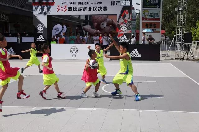 哈尔滨莱飞跃篮球赛冠军_哈尔滨莱飞跃篮球馆怎么收费_哈尔滨莱飞跃篮球官网