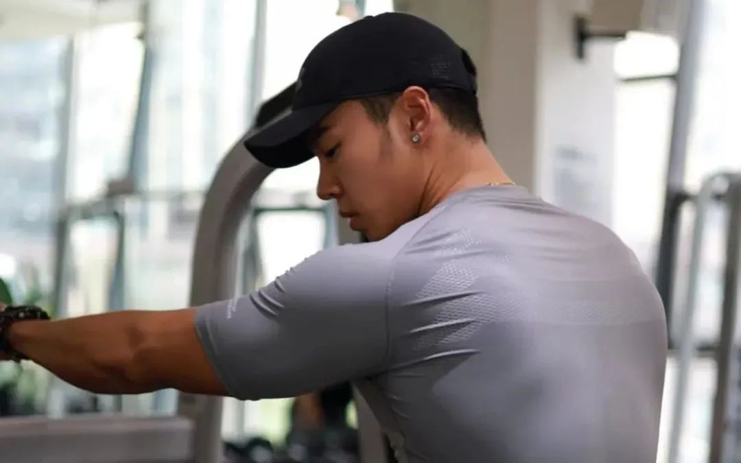 健身长袖t恤_健身房运动长袖短_冬天健身房长袖短袖