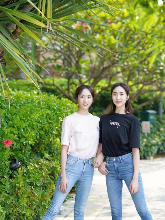 姐妹游泳被困电影_女子游泳冠军姐妹_姐妹游泳女子冠军视频