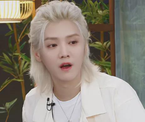 鹿晗健身效果_鹿晗健身照_鹿晗肌肉健身照