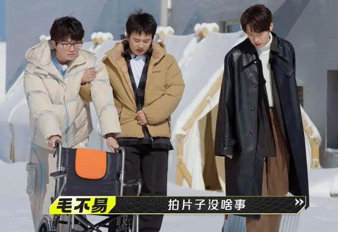 鹿晗肌肉健身照_鹿晗健身效果_鹿晗健身照