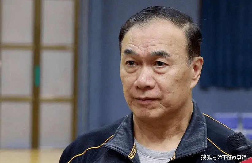 世界篮球历史最佳阵容_篮球历史国际最佳阵容是谁_篮球历史最佳球员