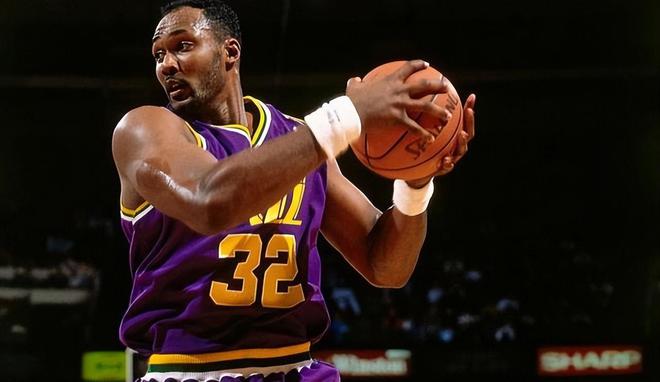 nba历史最佳国际阵容_篮球历史国际最佳阵容是谁_篮球历史最佳球员