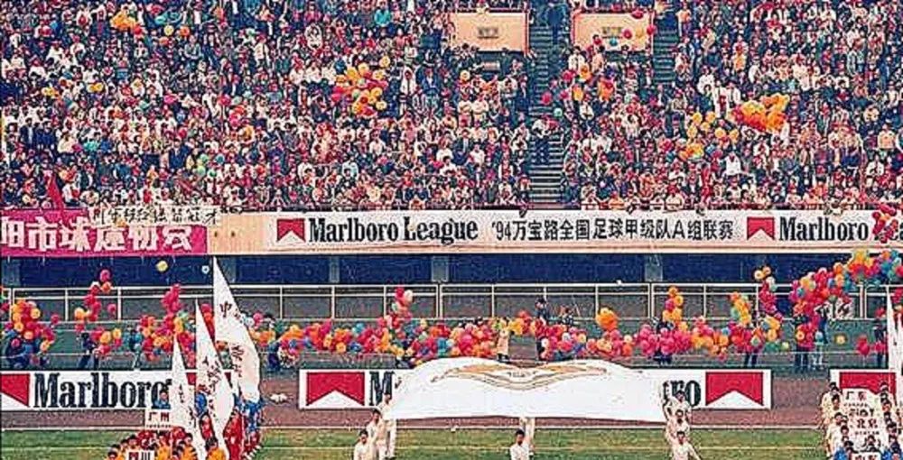 足球历史第一档球员_足球球员历史地位排名_足球球员历史地位