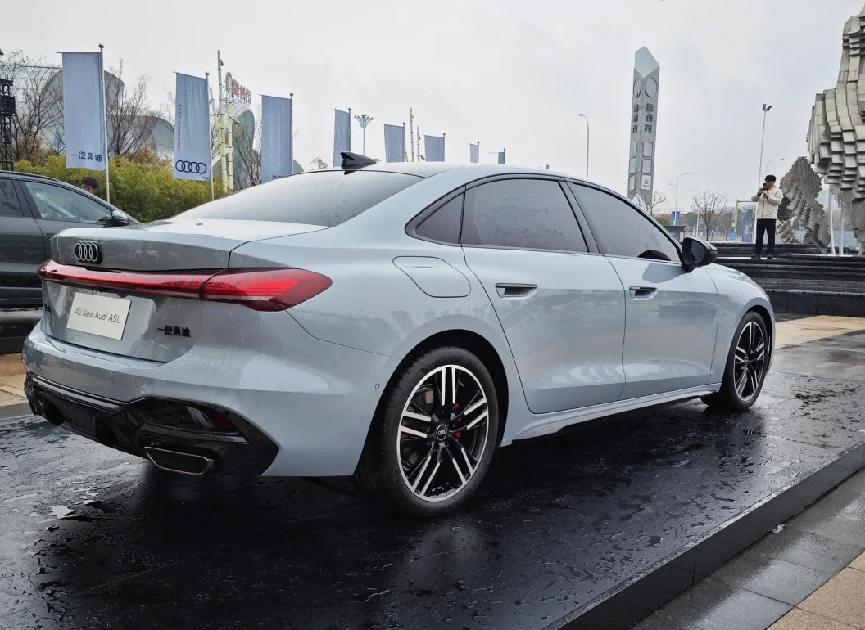 奥迪运动版suv_奥迪运动款轿车_奥迪a4运动款