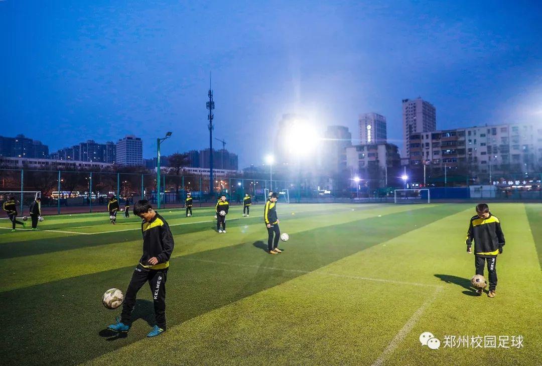 足球入场顺序_足球入场式视频_足球历史入场方法